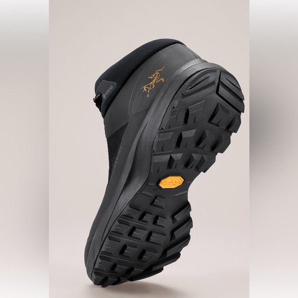 ARC’TERYX AERIOS MID GTX SHOE WOMEN'S (US 6.5) - Picture 2 of 6